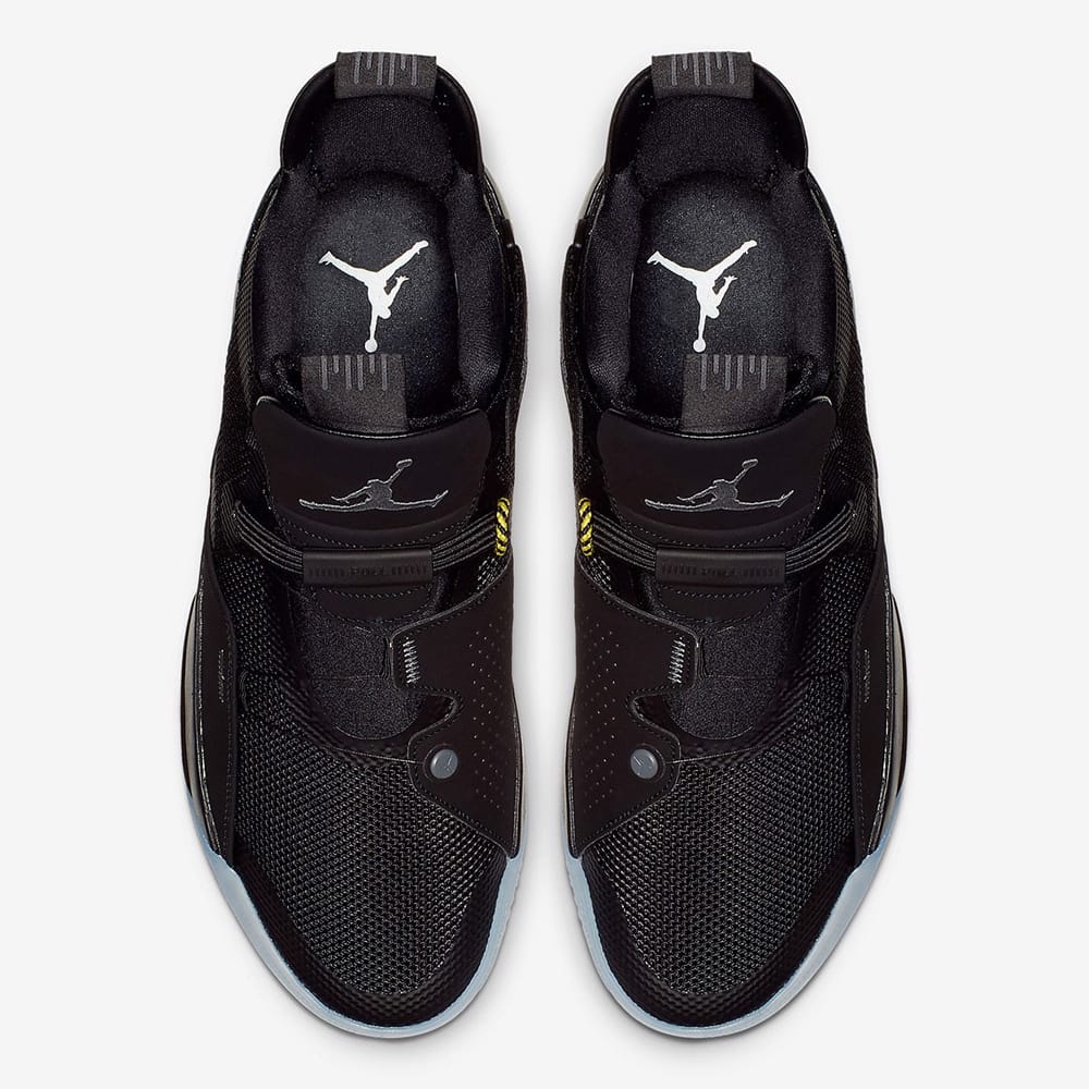 Giày Jordan 33 blackout AQ8830 002
